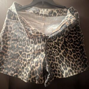 Oat Leopard Print Demin Shorts